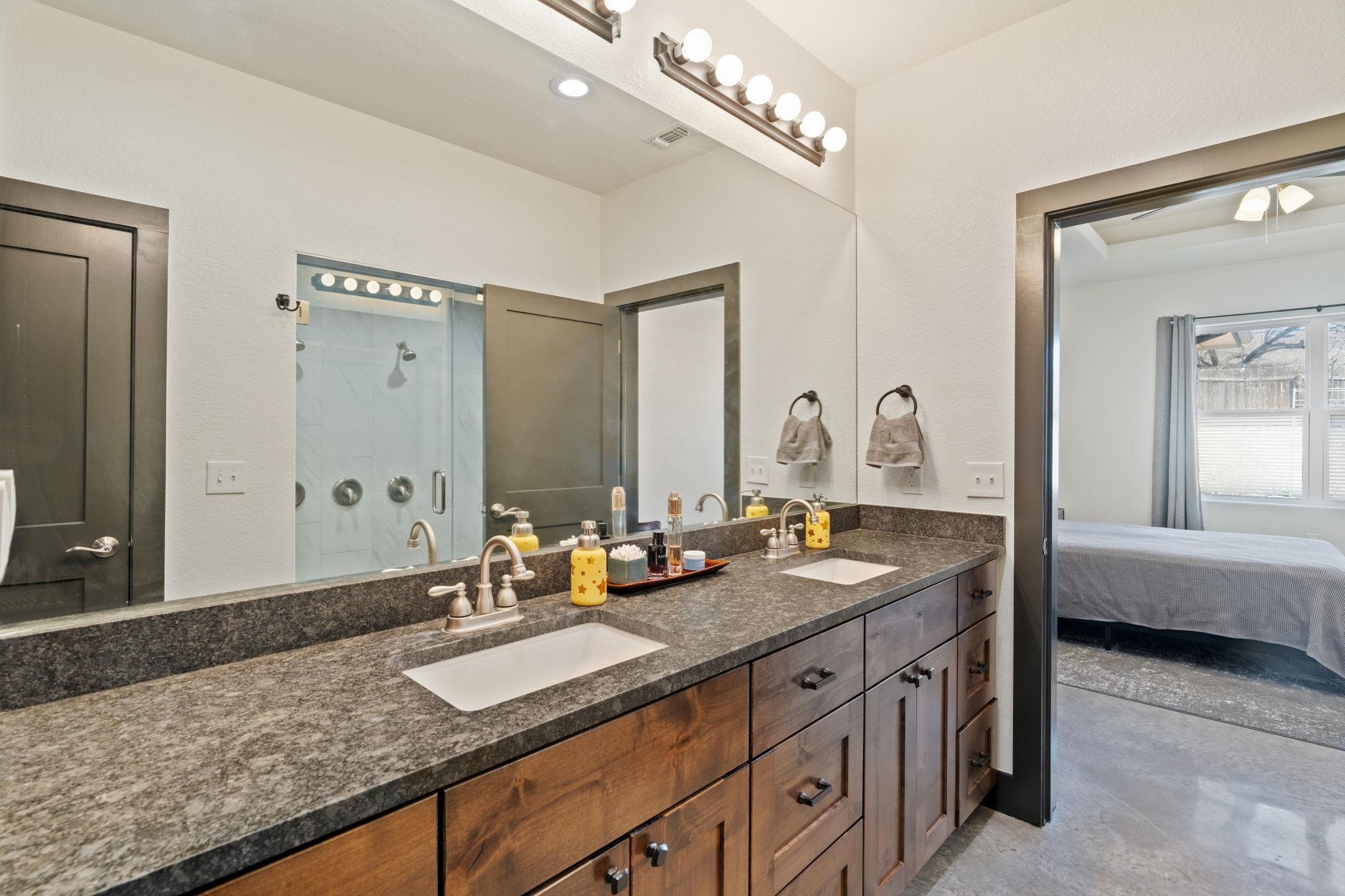 1111 A Cedar Drive Marble Falls TX 78654