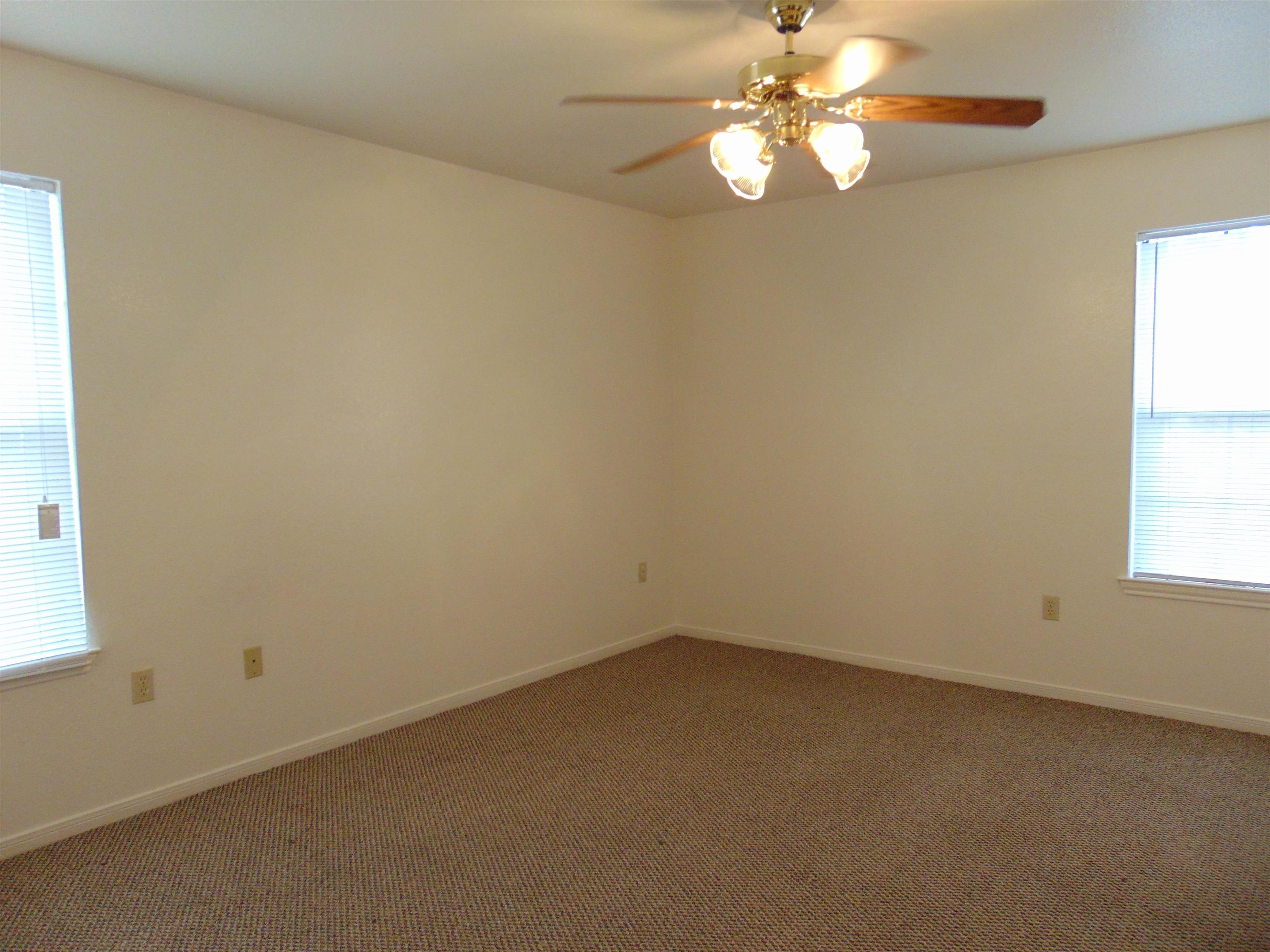2403 Ridgeview Kingsland TX 78639