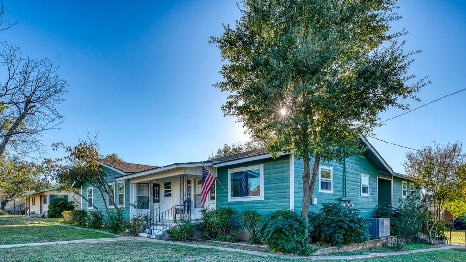 901 Wright Street Llano TX 78643