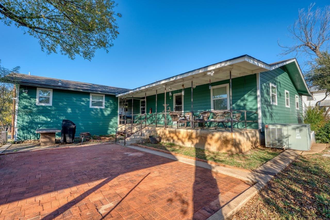 901 Wright Street Llano TX 78643