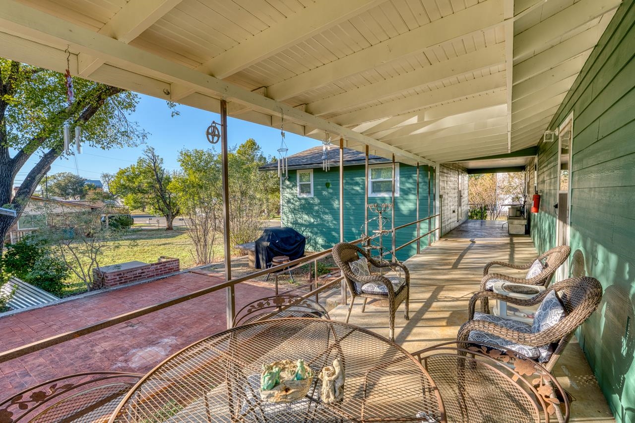 901 Wright Street Llano TX 78643