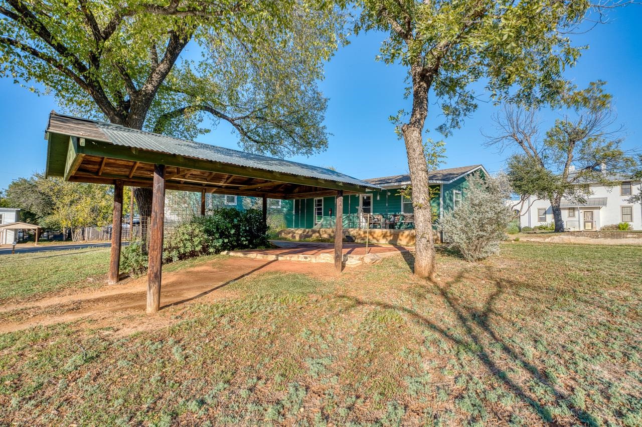 901 Wright Street Llano TX 78643