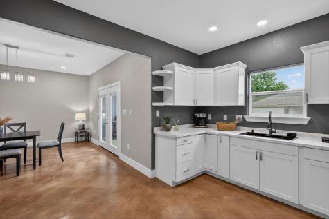 337 E Castlewood Granite Shoals TX 78654