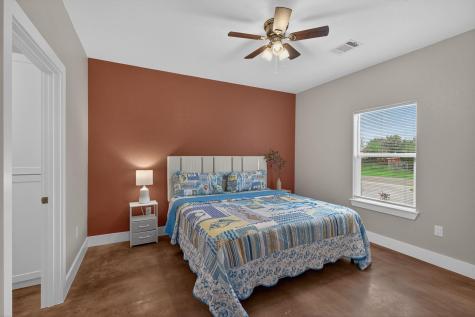 337 E Castlewood Granite Shoals TX 78654