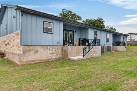 337 E Castlewood Granite Shoals TX 78654