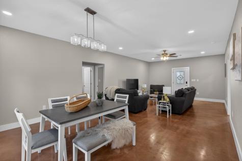337 E Castlewood Granite Shoals TX 78654