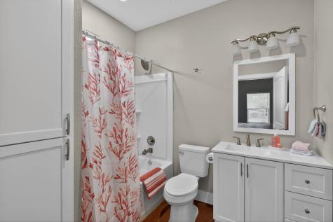 337 E Castlewood Granite Shoals TX 78654