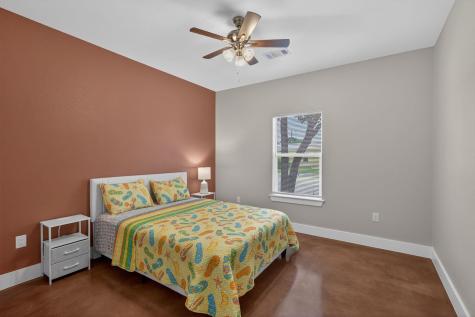 337 E Castlewood Granite Shoals TX 78654