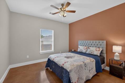 337 E Castlewood Granite Shoals TX 78654