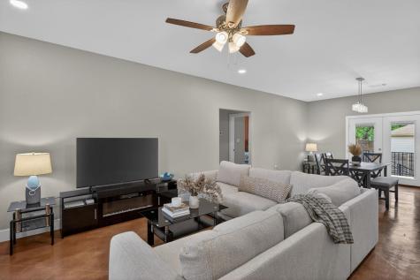 337 E Castlewood Granite Shoals TX 78654