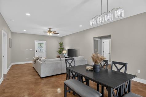 337 E Castlewood Granite Shoals TX 78654