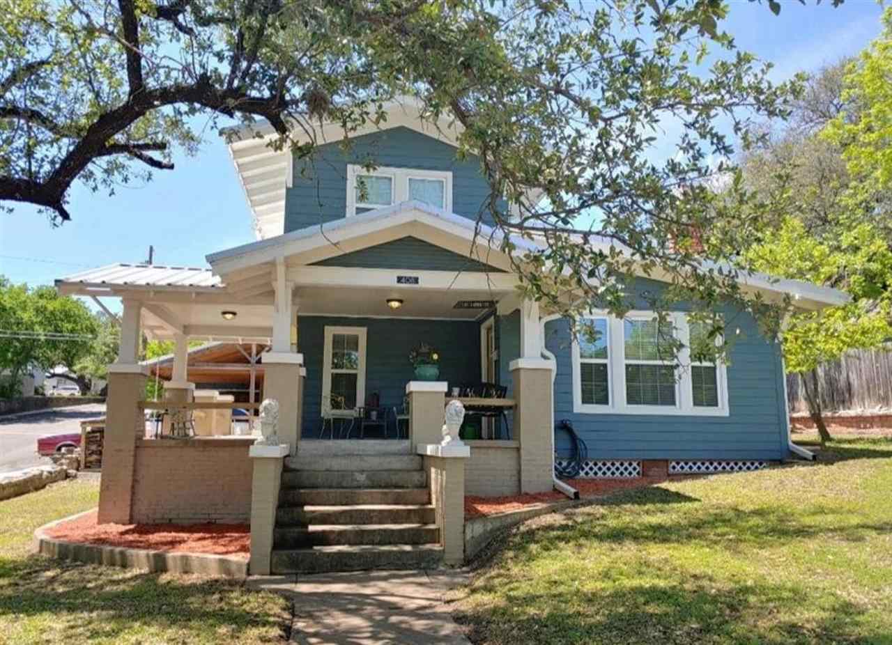 408 S Race Street Lampasas TX 76550