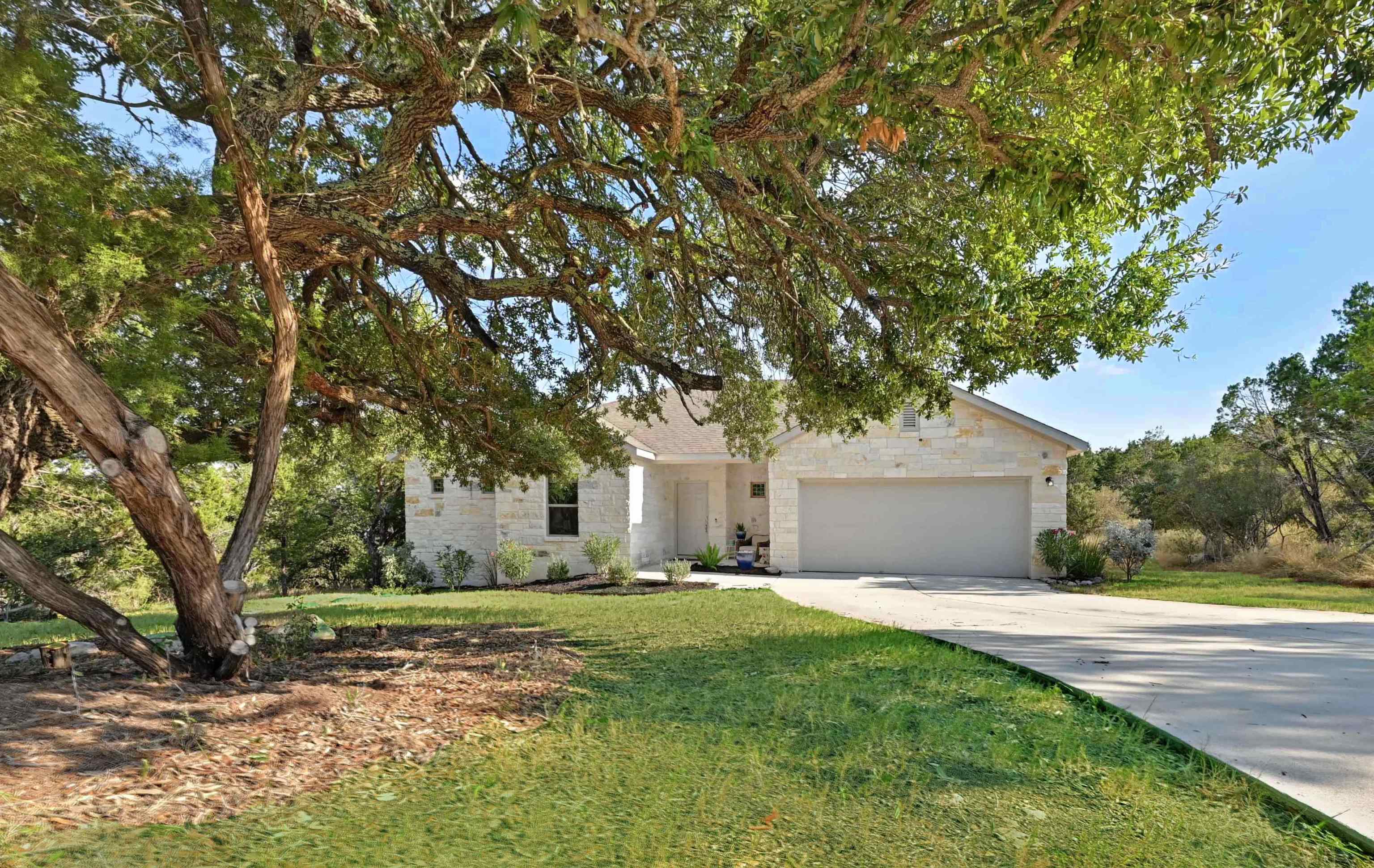 1302 Ponderosa Bend Horseshoe Bay TX 78657