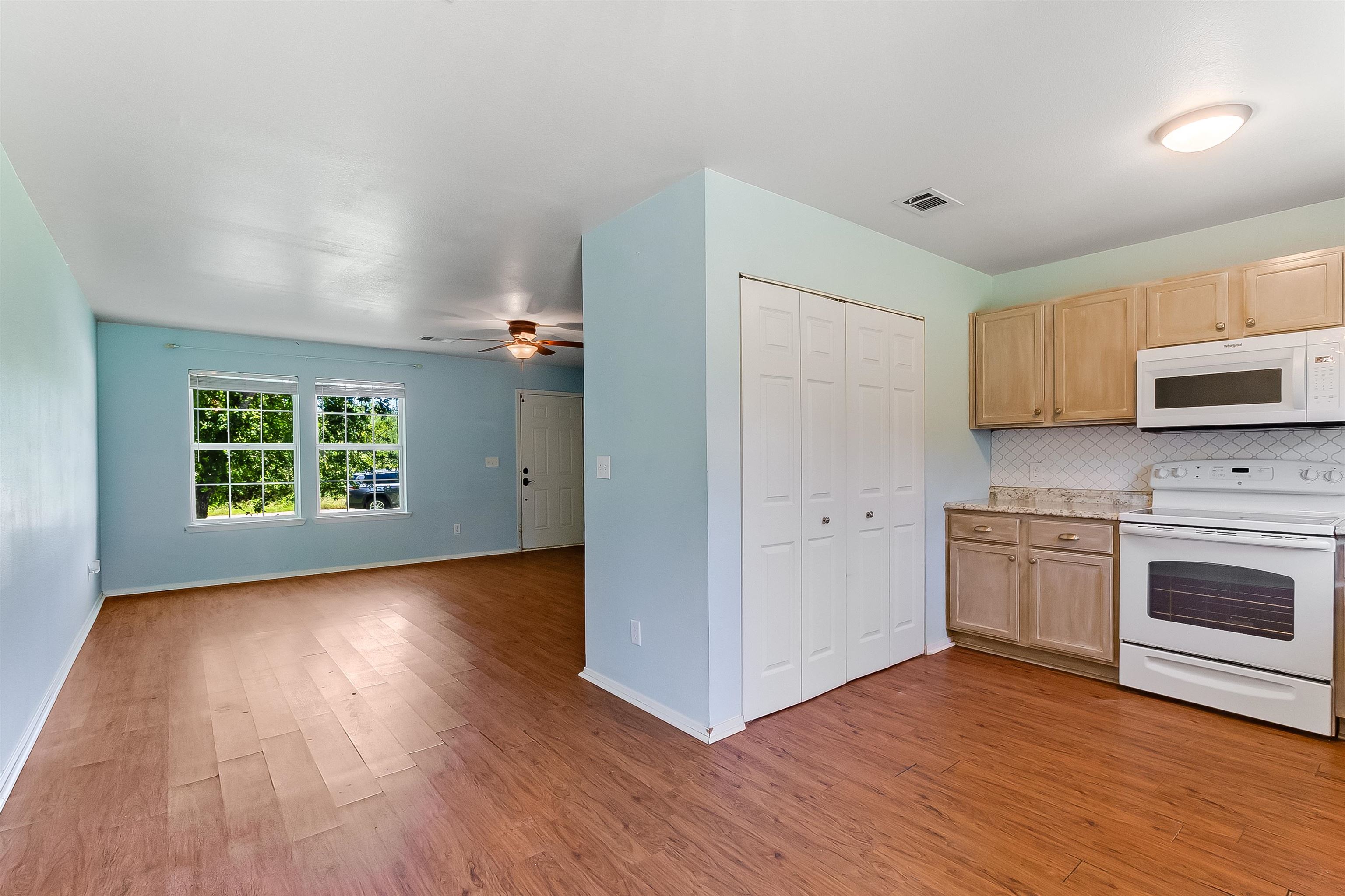 6261 River Oaks Drive Kingsland TX 78639
