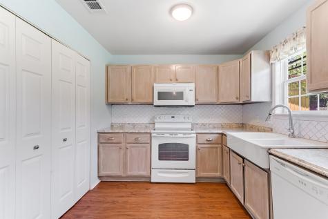 6261 River Oaks Drive Kingsland TX 78639