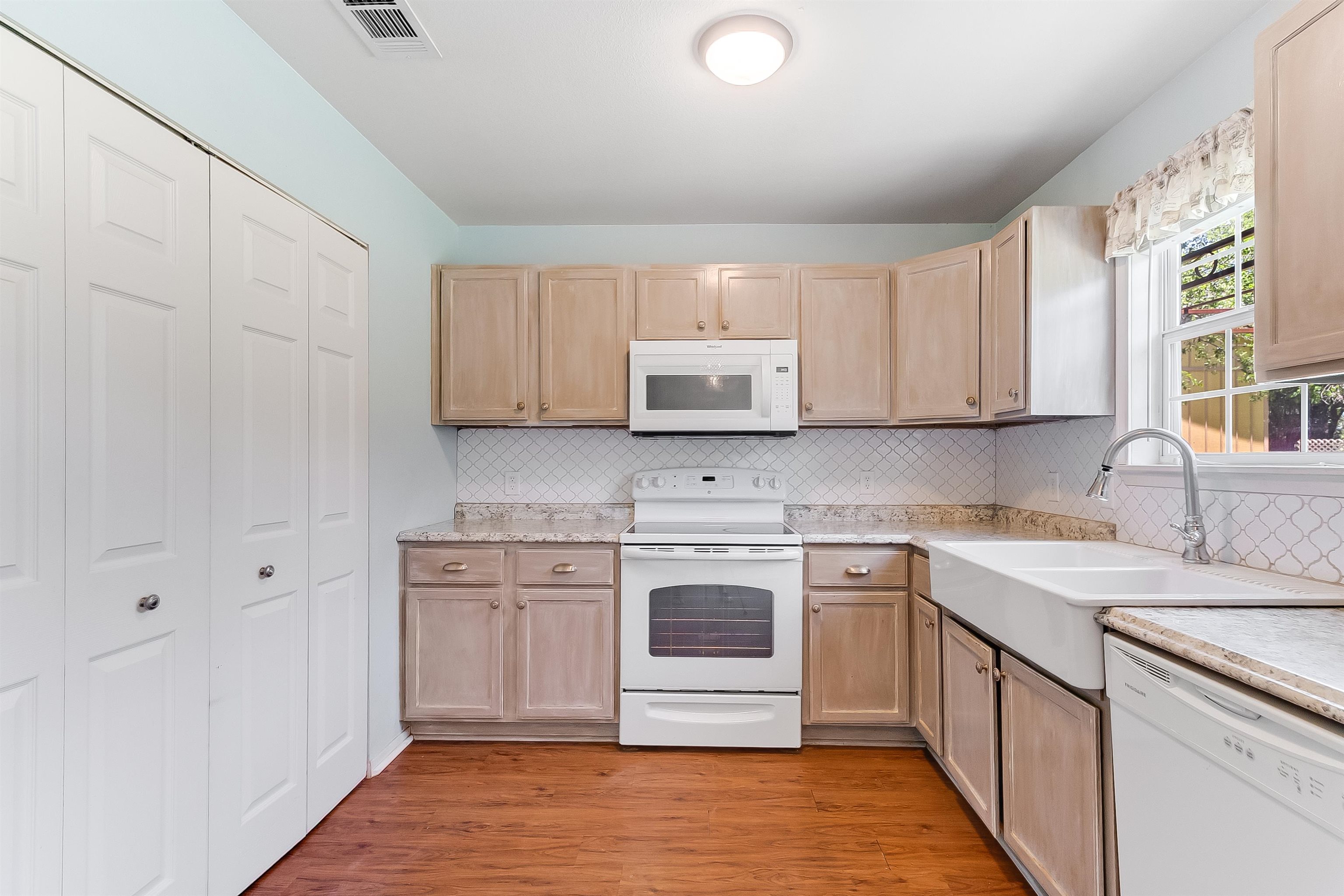 6261 River Oaks Drive Kingsland TX 78639