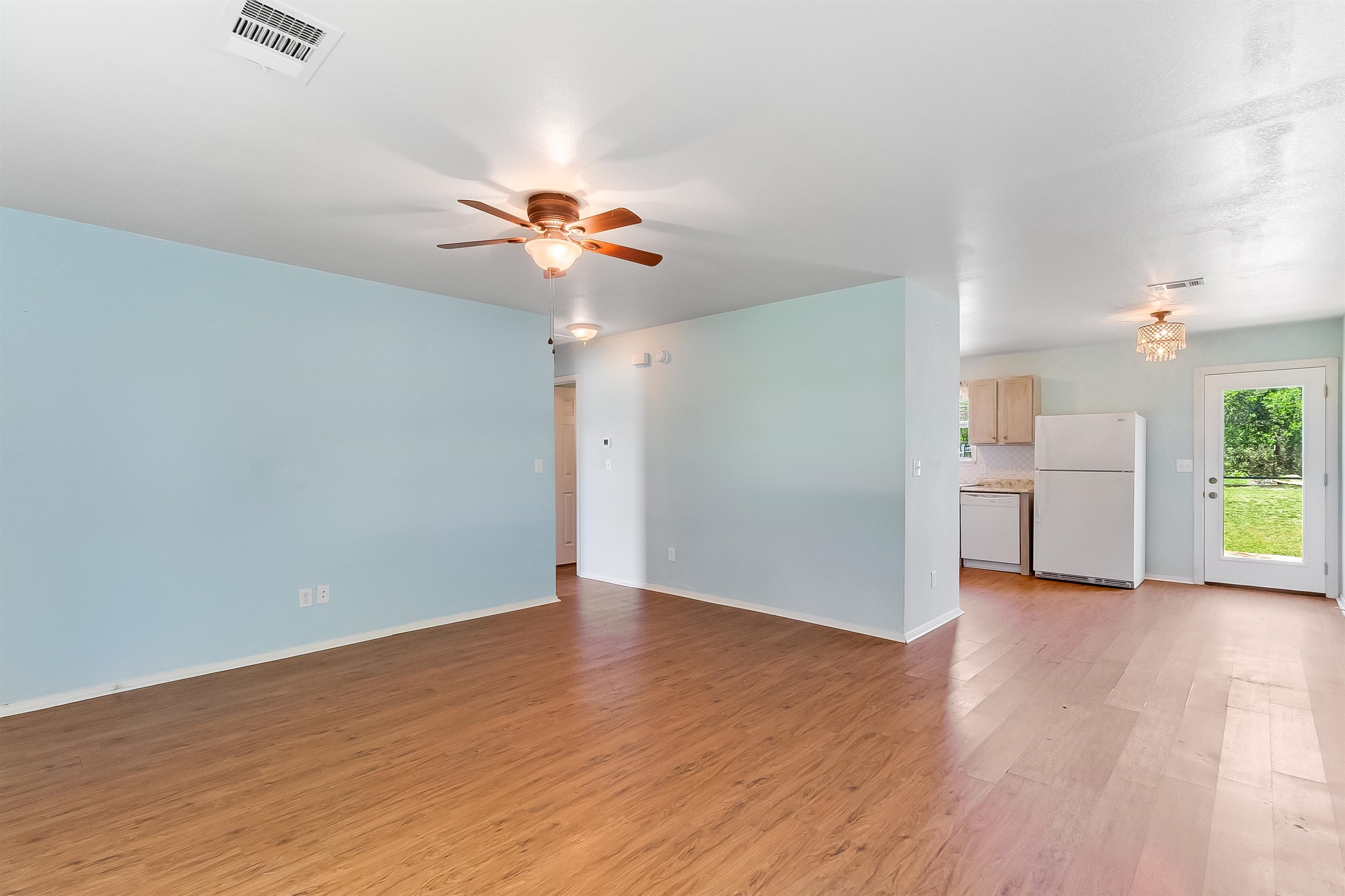 6261 River Oaks Drive Kingsland TX 78639