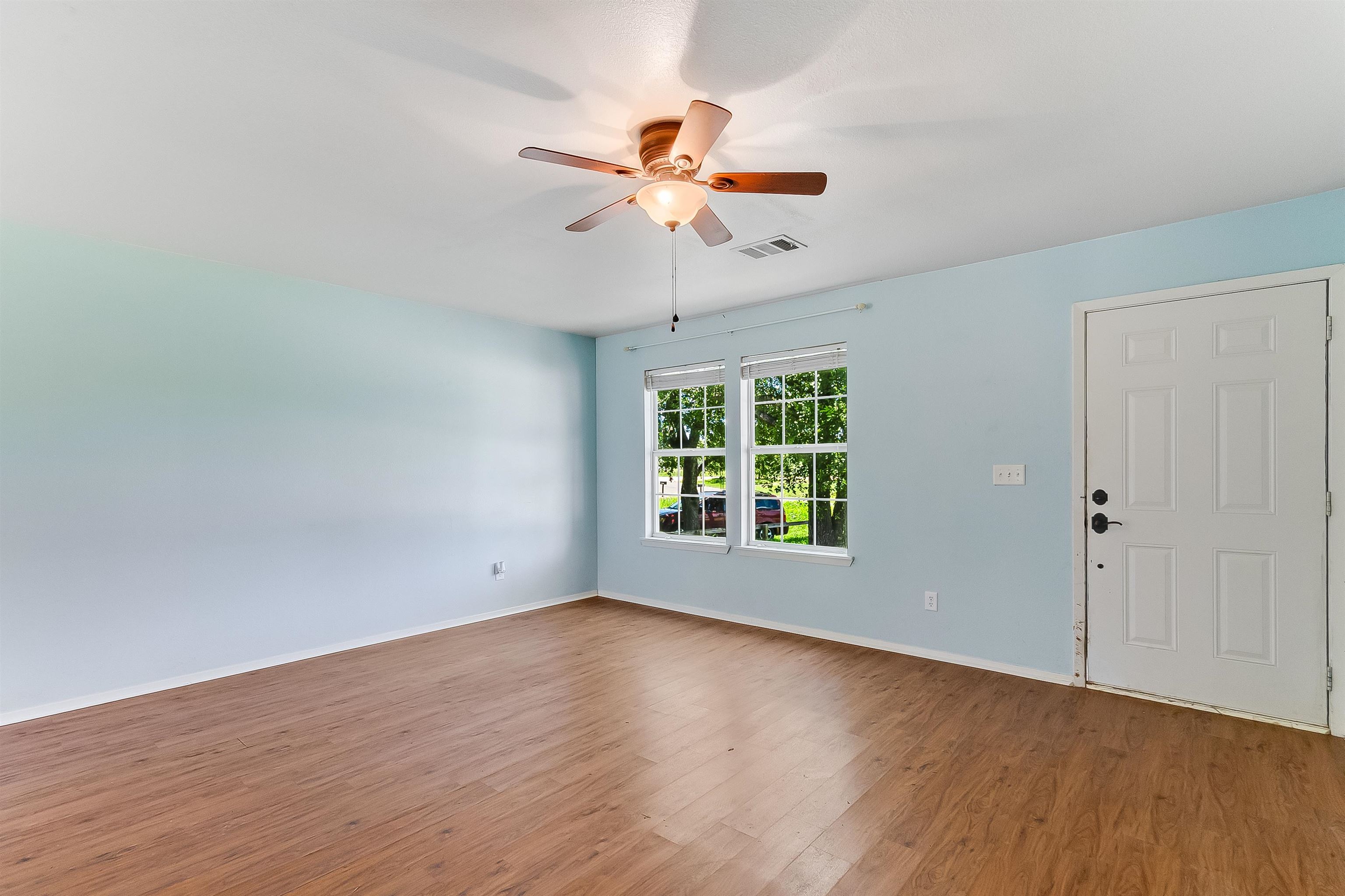 6261 River Oaks Drive Kingsland TX 78639