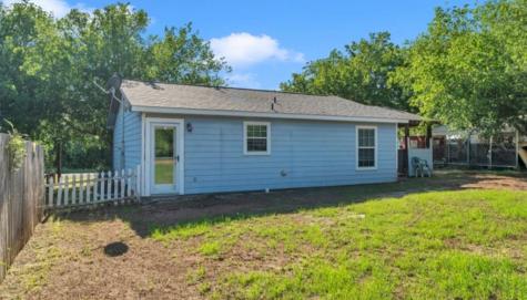 6261 River Oaks Drive Kingsland TX 78639