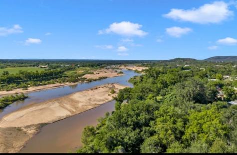 6261 River Oaks Drive Kingsland TX 78639