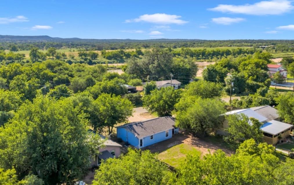 6261 River Oaks Drive Kingsland TX 78639