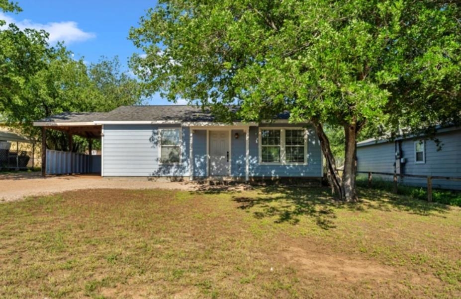 6261 River Oaks Drive Kingsland TX 78639