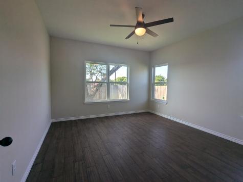 1704 E Avenue G Lampasas TX 76550