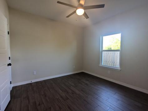 1704 E Avenue G Lampasas TX 76550