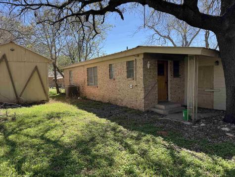 807 N West Burnet TX 78611