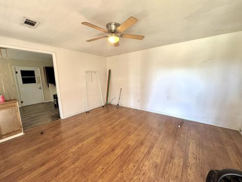 807 N West Burnet TX 78611