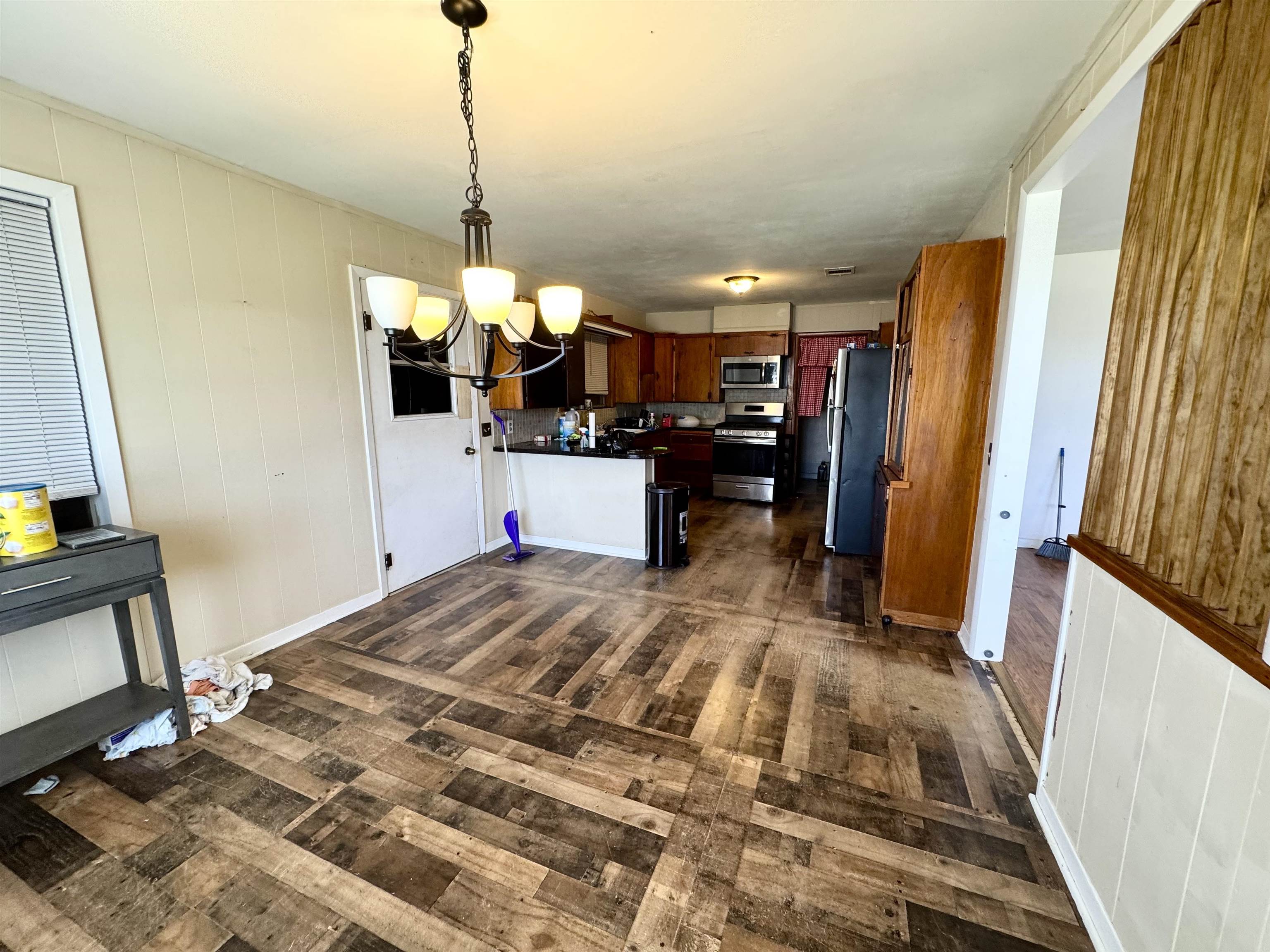 807 N West Burnet TX 78611