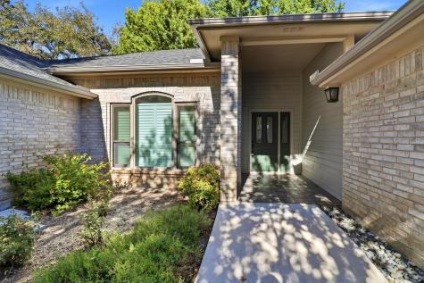 324 Meadowlakes Drive Meadowlakes TX 78654