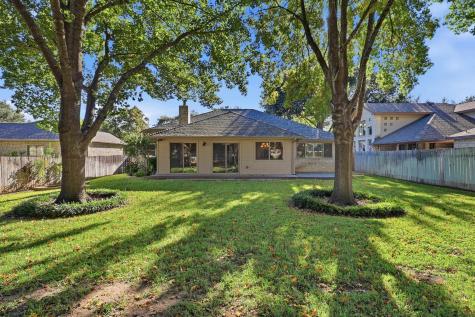 324 Meadowlakes Drive Meadowlakes TX 78654