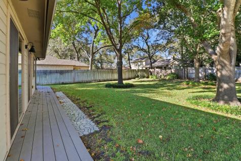 324 Meadowlakes Drive Meadowlakes TX 78654