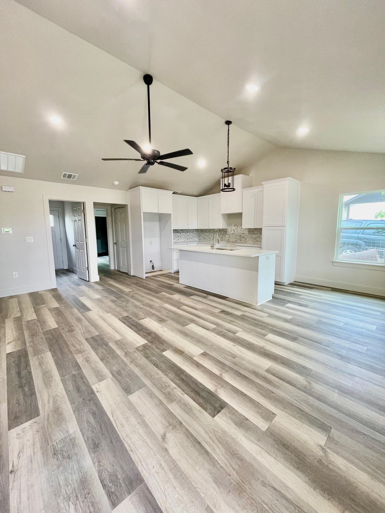 806 E Brown Street Llano TX 78643