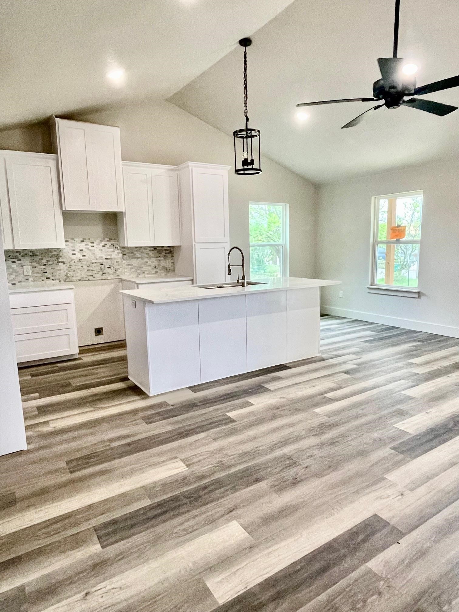806 E Brown Street Llano TX 78643
