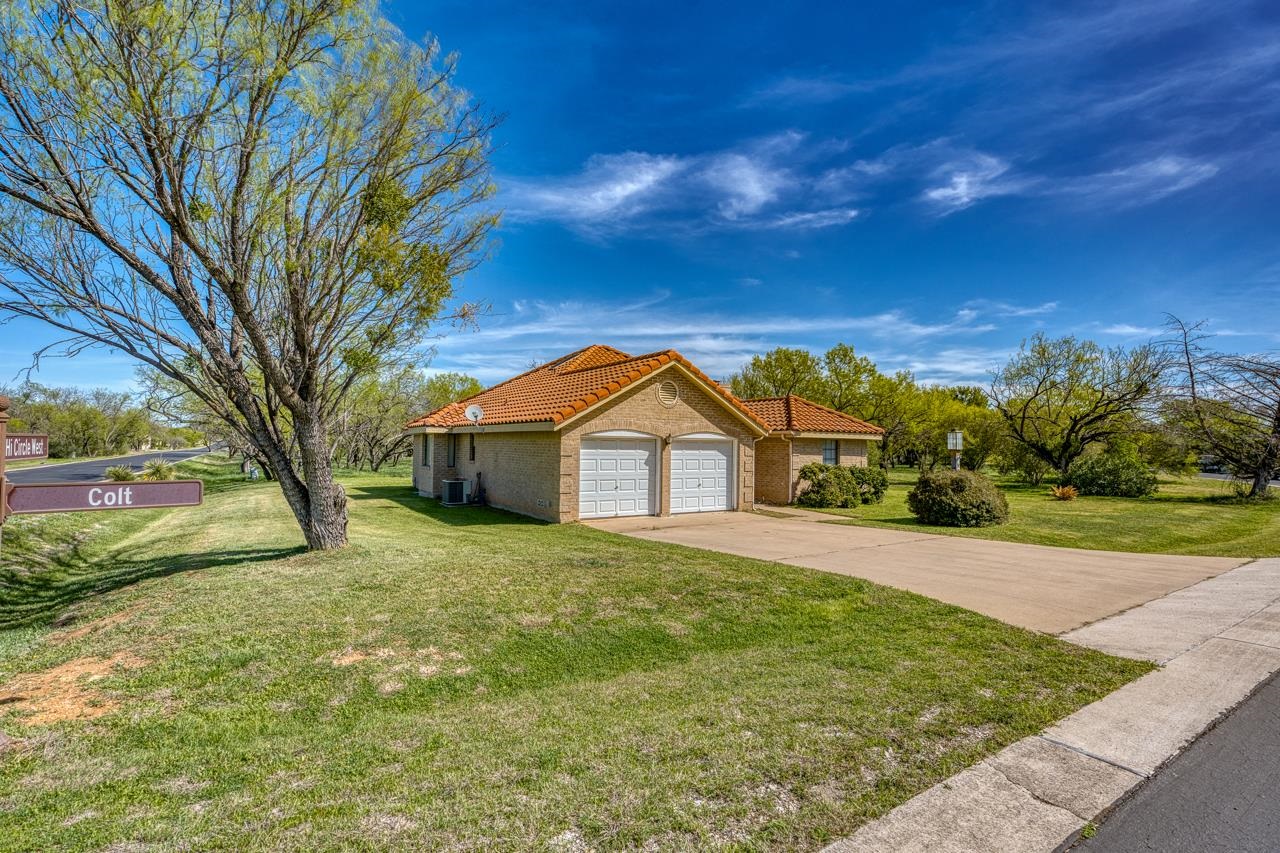 100 Colt Horseshoe Bay TX 78657
