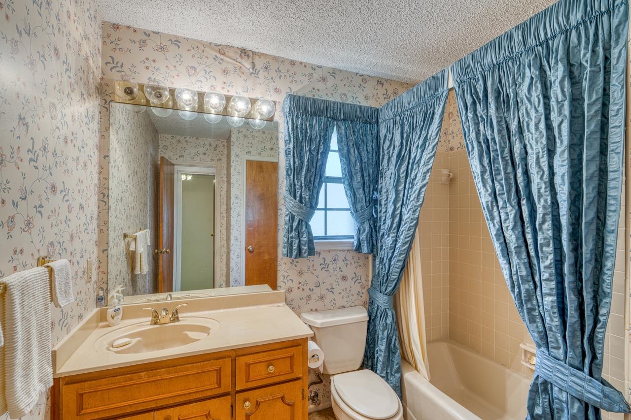 100 Colt Horseshoe Bay TX 78657