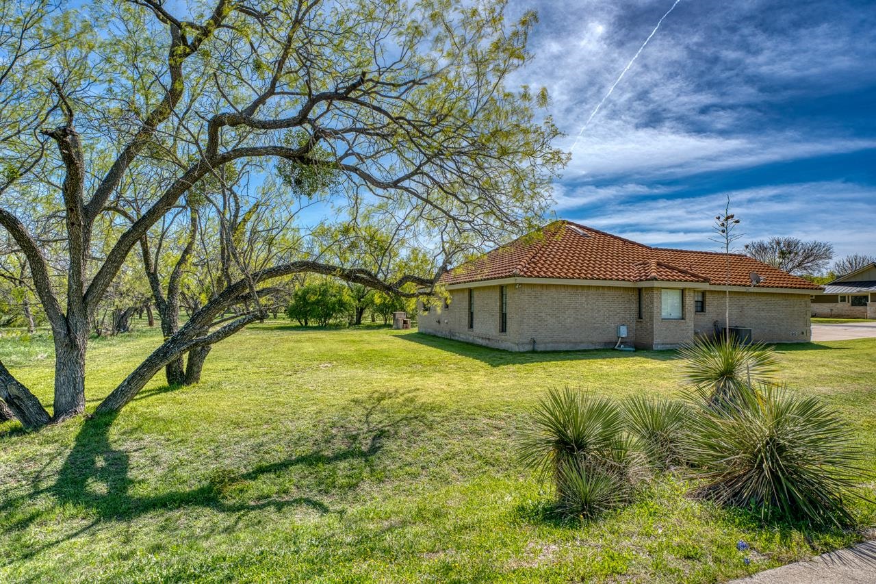100 Colt Horseshoe Bay TX 78657