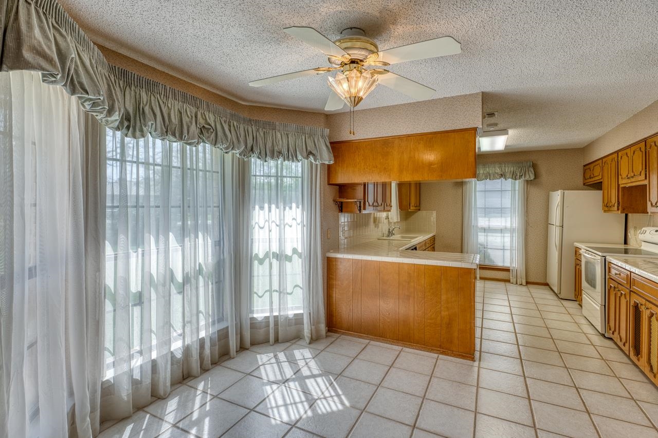 100 Colt Horseshoe Bay TX 78657