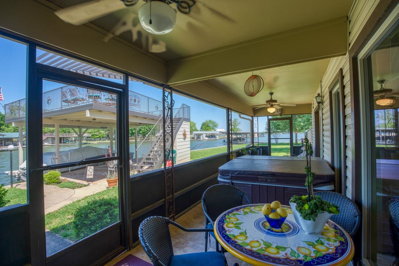 213 Lakeview Sunrise Beach TX 78643