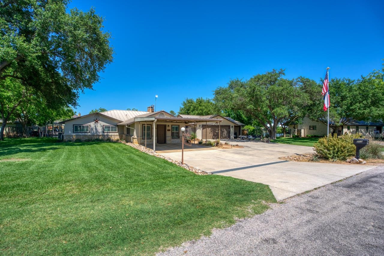 213 Lakeview Sunrise Beach TX 78643