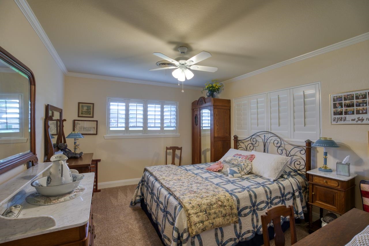 213 Lakeview Sunrise Beach TX 78643