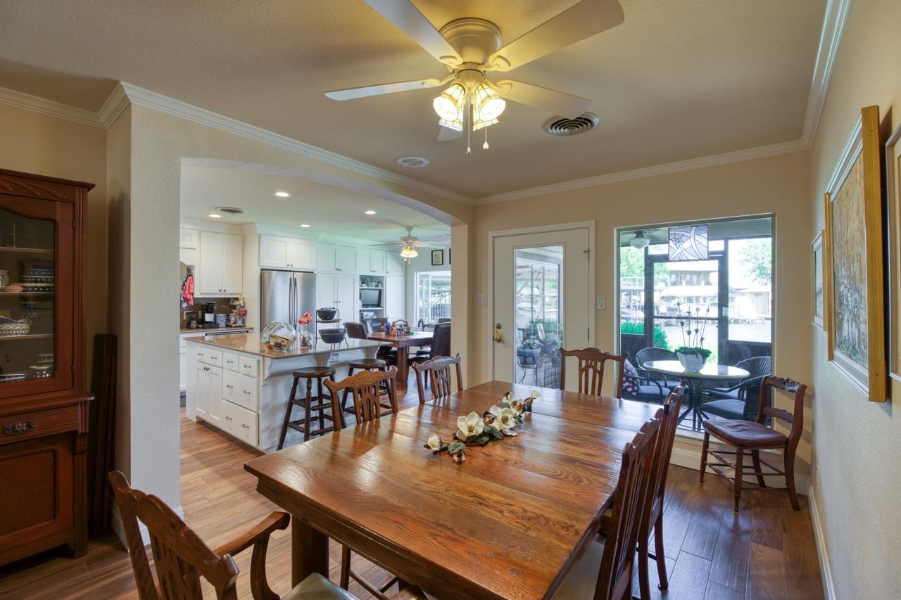 213 Lakeview Sunrise Beach TX 78643