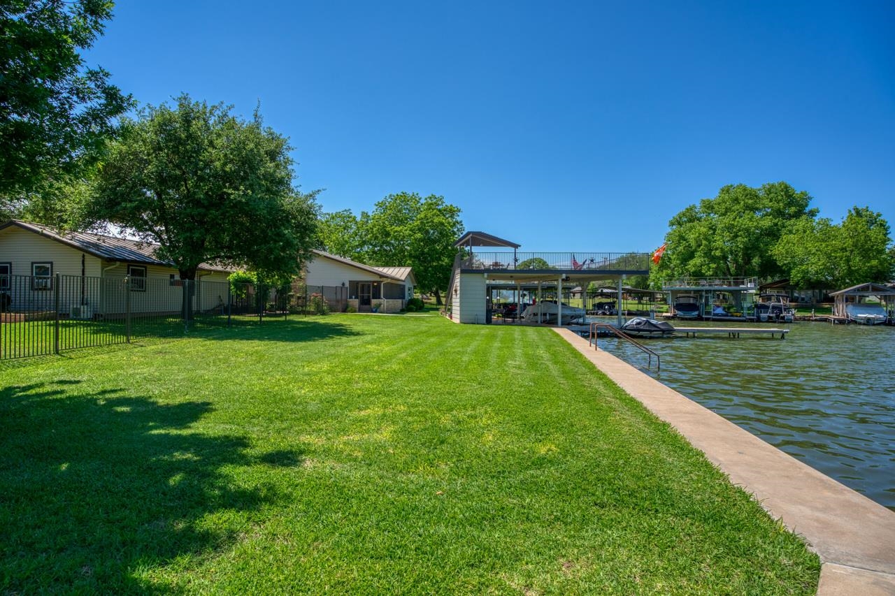 213 Lakeview Sunrise Beach TX 78643