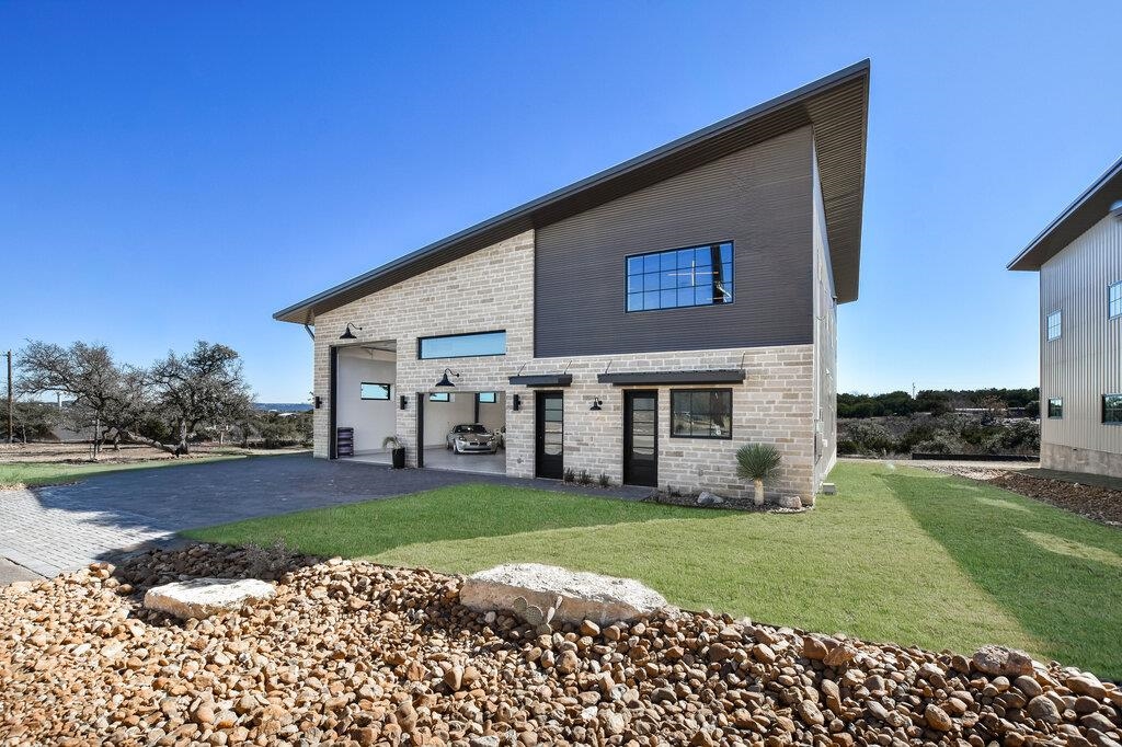 1301 O'reilly Drive Lakeway TX 78734