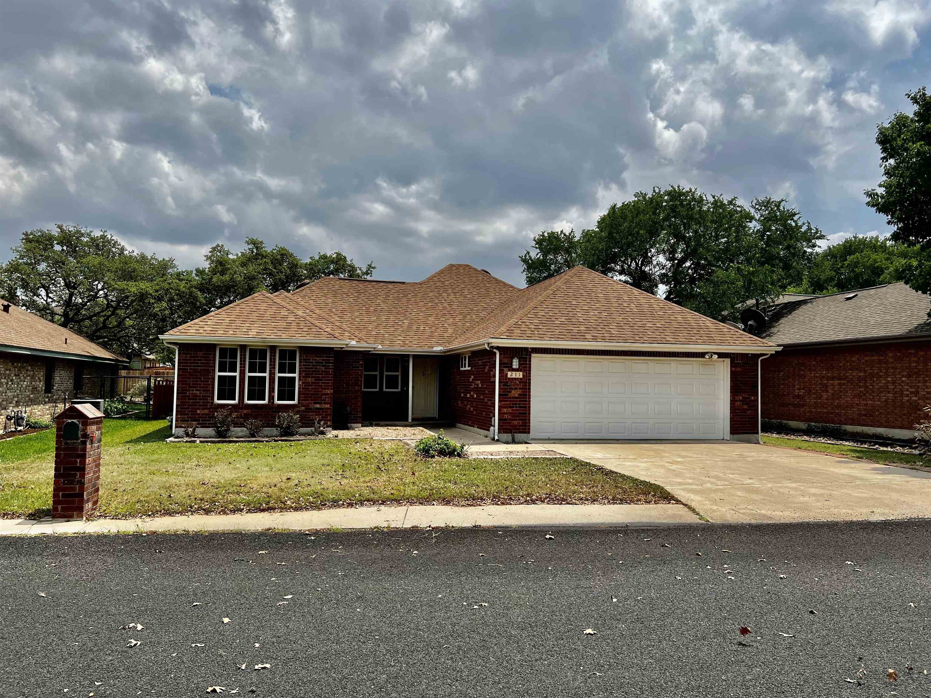 211 Fox Crossing Burnet TX 78611