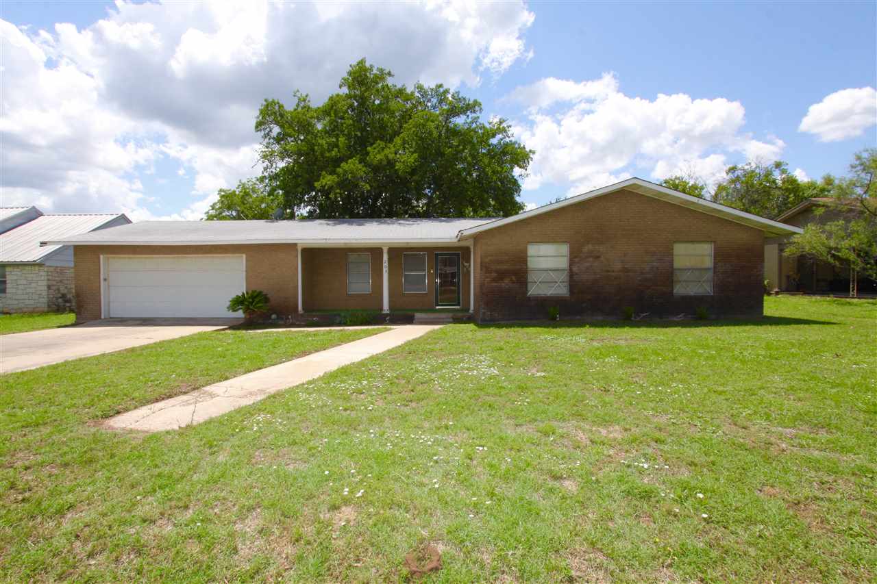 203 Mcgee Trail Kingsland TX 78639