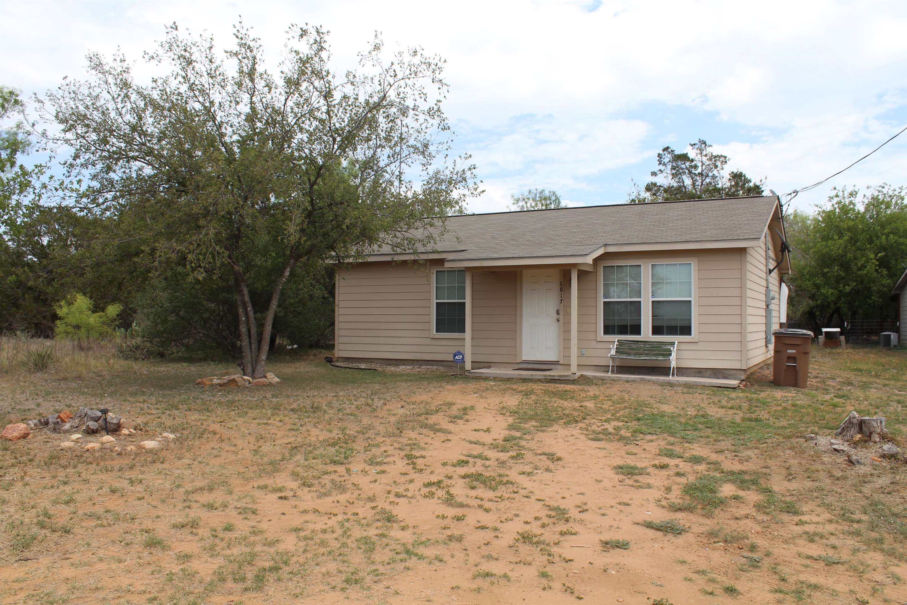 6817 River Oaks Drive Kingsland TX 78639