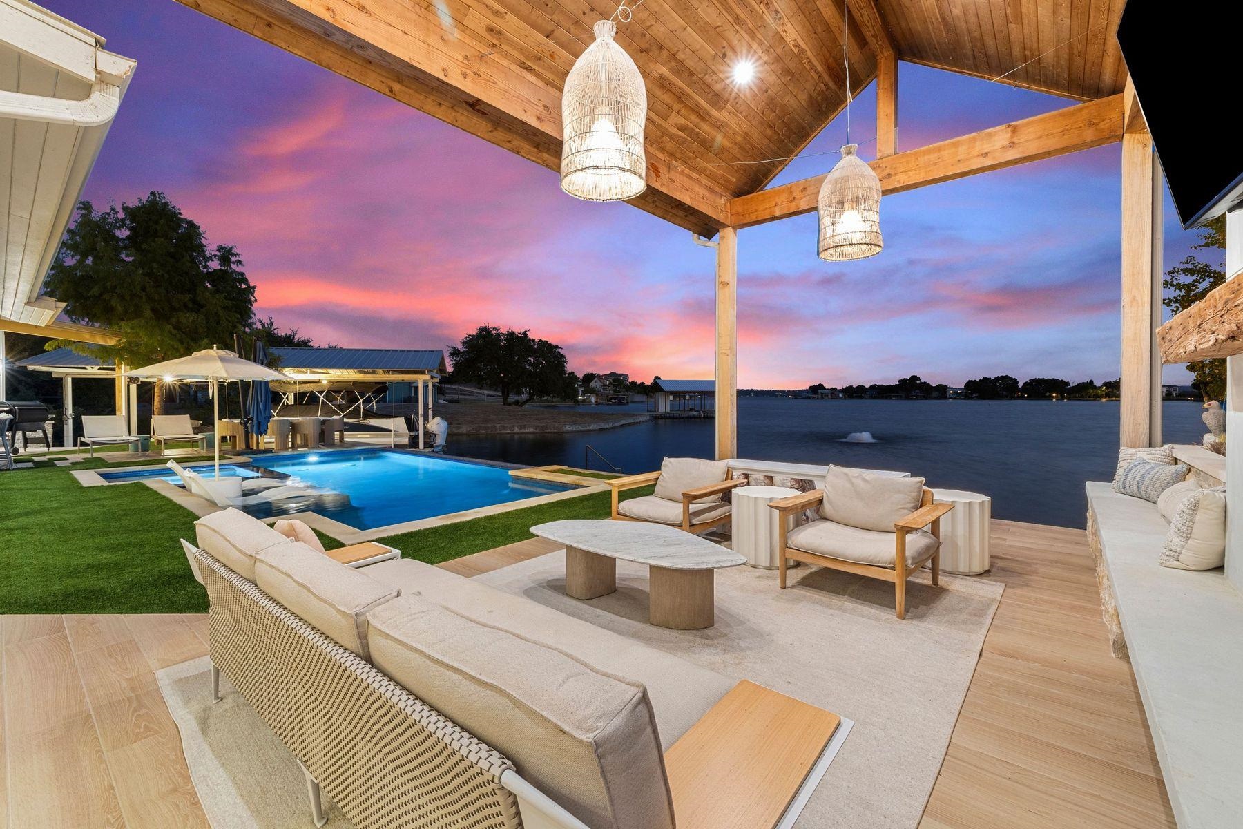 703 Woodland Hills Granite Shoals TX 78654